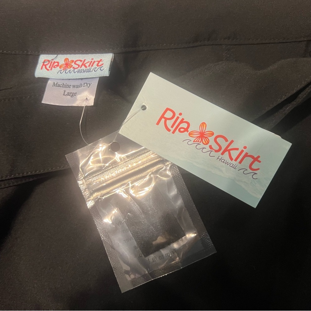 Ripskirt Hawaii Black Swim Coverup-NWT-Black L